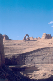 Delicate Arch from viewpoint